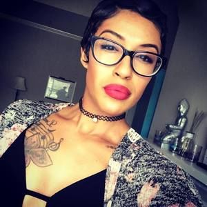 Meet your Posher, Raquel